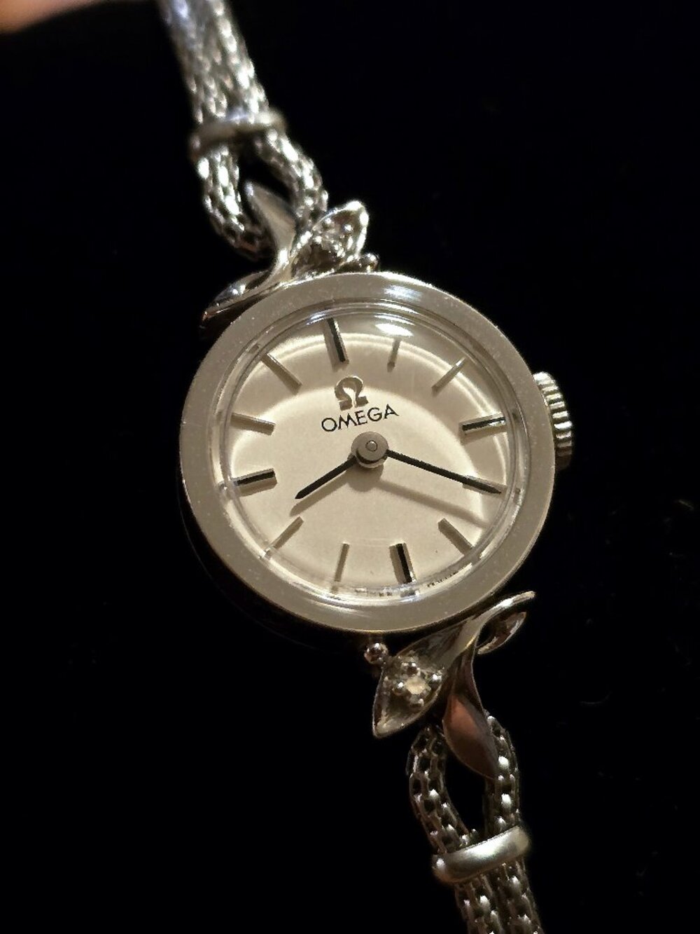 1977 OMEGA, 10k Gold Filled, 2 Diamonds, Women's Watch, Calibre 1100, 17 mm